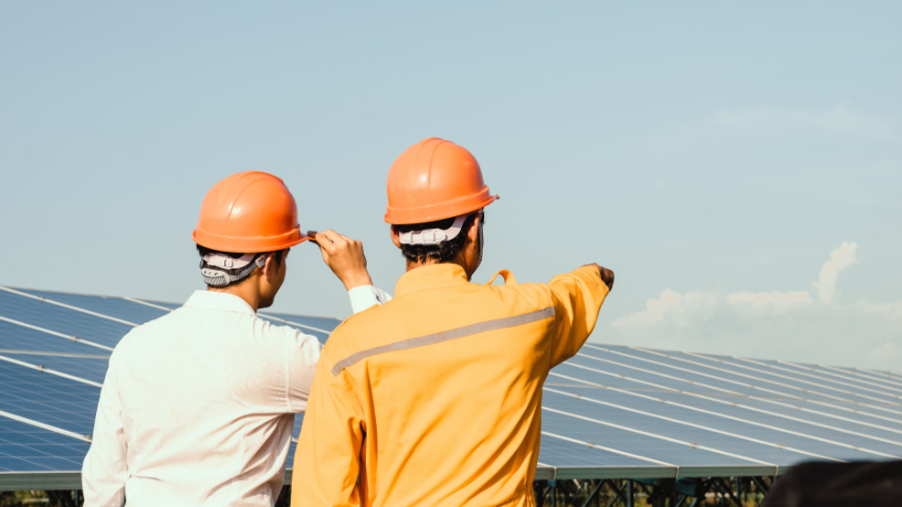 Descubra com Paulo Twiaschor como a tecnologia solar vem otimizando projetos e tornando construções mais ecológicas.