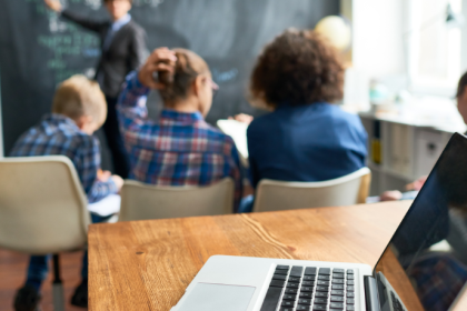 A educação tecnológica transforma a preparação dos jovens para o mercado de trabalho, afirma Gustavo Adolfo Morceli Rodrigues.